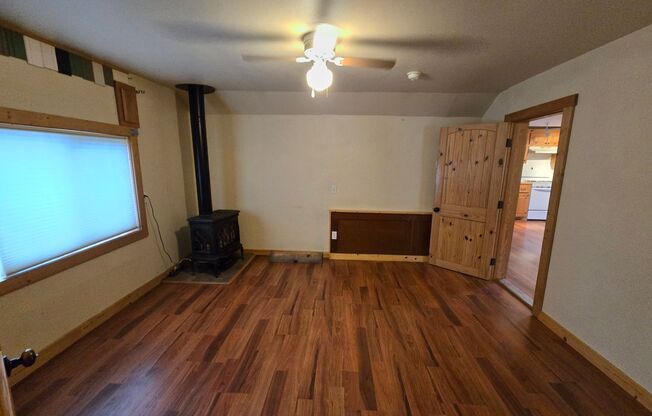 2 beds, 1 bath, $1,795