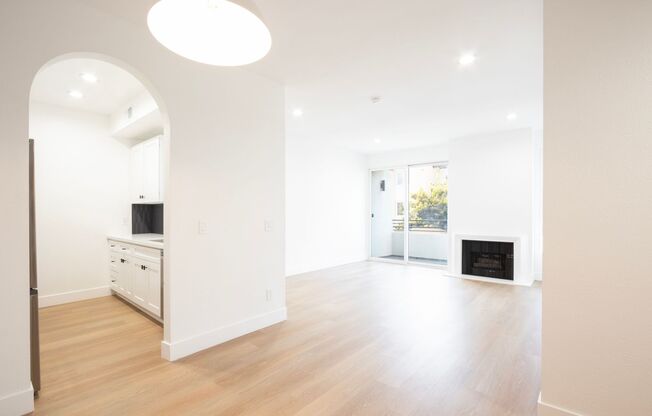 2 beds, 2 baths, $3,254, Unit 103