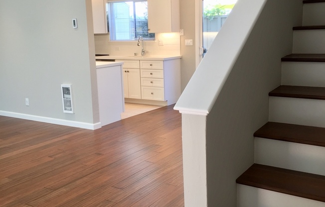 2 beds, 1.5 baths, 1,000 sqft, $3,295, Unit 10