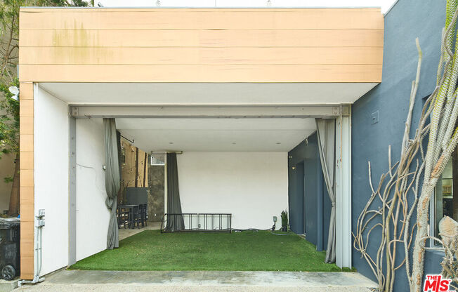 122 MILDRED AVE