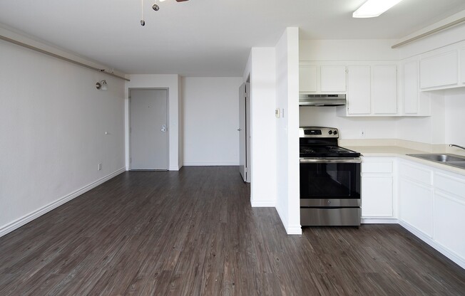 Studio, 1 bath, 600 sqft, $2,000