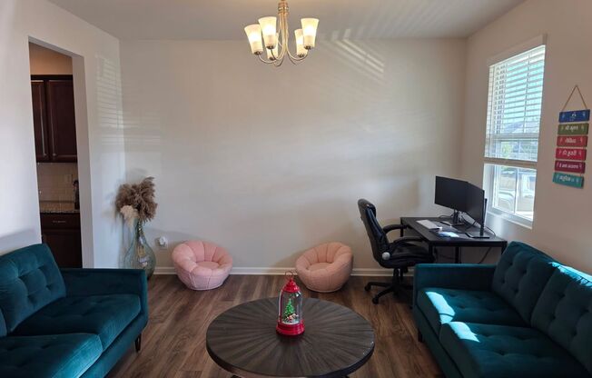 Huge 5 Bedroom / 4.5 Bathroom North Charlotte