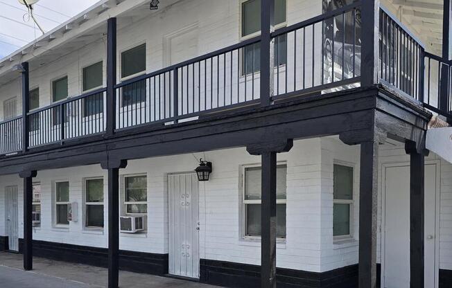 311 N 11 ST