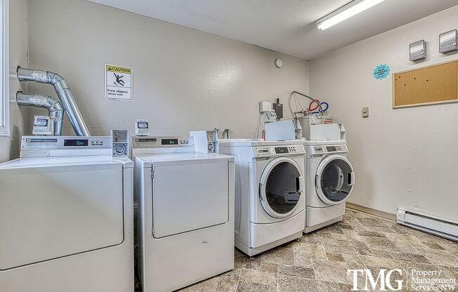 2 beds, 2 baths, 946 sqft, $1,500, Unit 12