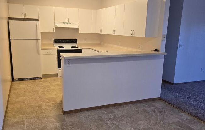 2 beds, 1 bath, 1,050 sqft, $1,269, Unit PL   7610