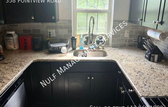 358 POINTVIEW RD
