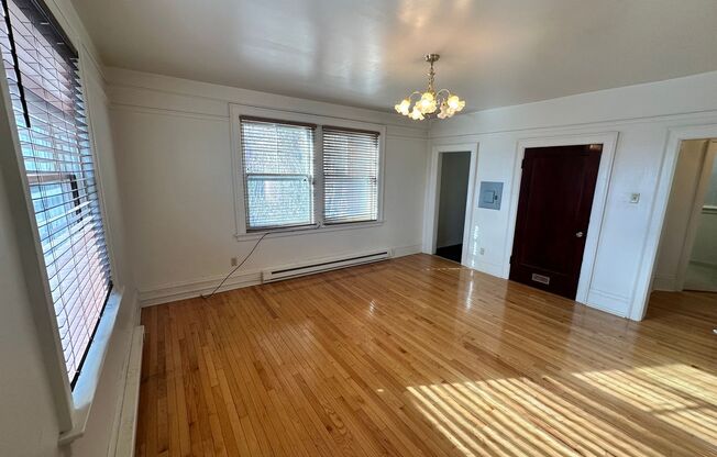 Studio, 1 bath, 450 sqft, $995, Unit A25