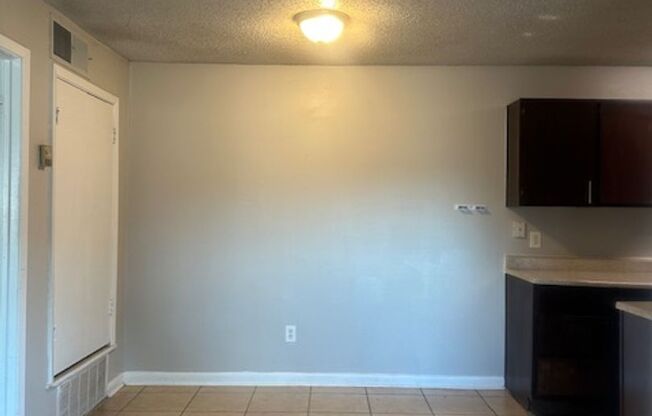 1 bed, 1 bath, 712 sqft, $629, Unit 130