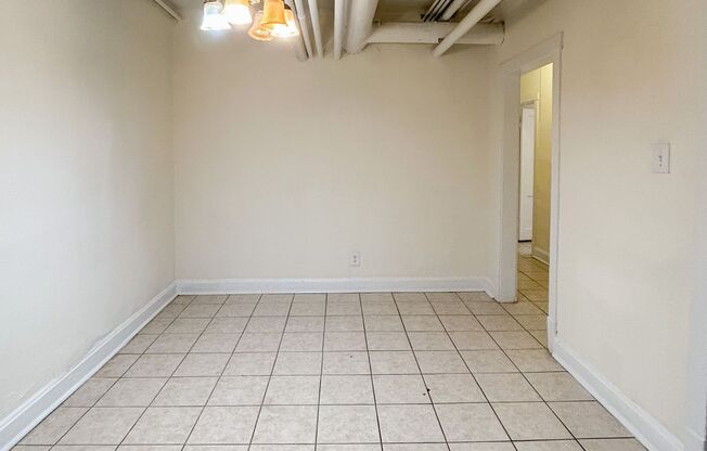 2 beds, 1 bath, 745 sqft, $1,950, Unit 1926-G