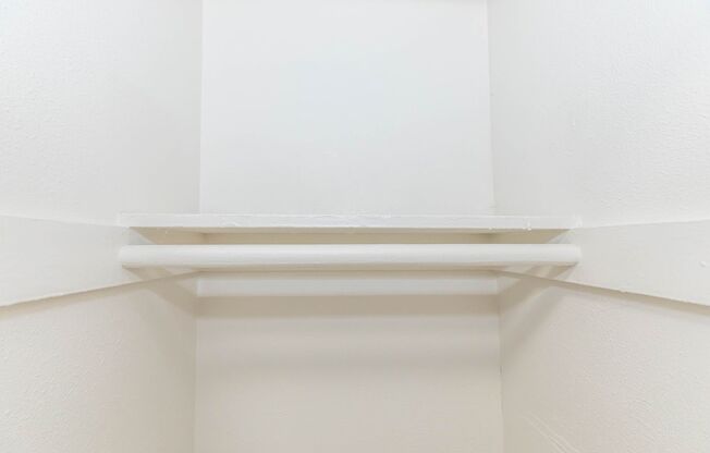 1 bed, 1 bath, 619 sqft, $1,075, Unit 185