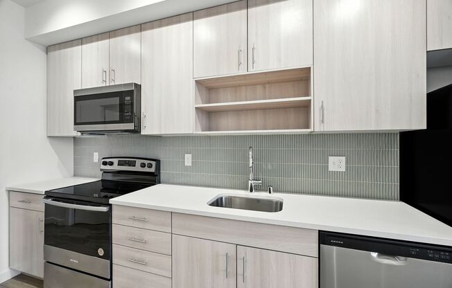 1 bed, 1 bath, 549 sqft, $1,350, Unit 406