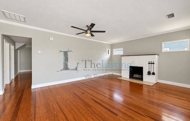 916 E 25 AVE
