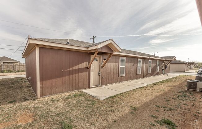 Spacious & Updated 3-Bedroom, 2-Bath Home – Move-In Ready