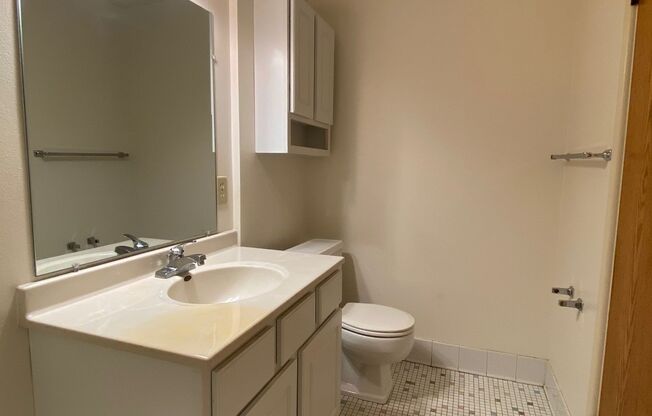 1 bed, 1 bath, $1,225