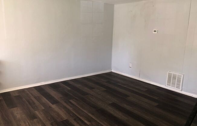 3 Bedroom 1bath Southwest Baltimore