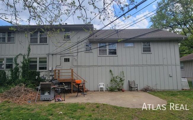 8424 TRAVIS LN