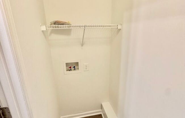 2 beds, 2 baths, $1,395, Unit 321-302