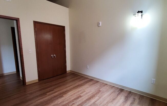 1 bed, 1 bath, 783 sqft, $1,293, Unit 101E