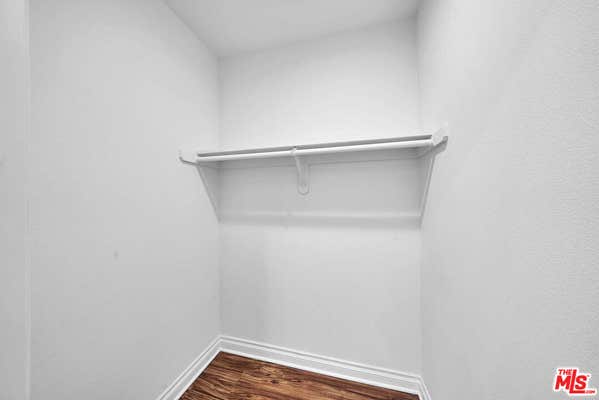 1142 S MARIPOSA AVE