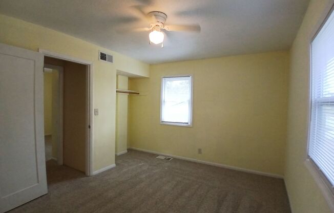 3 beds, 1 bath, $1,400