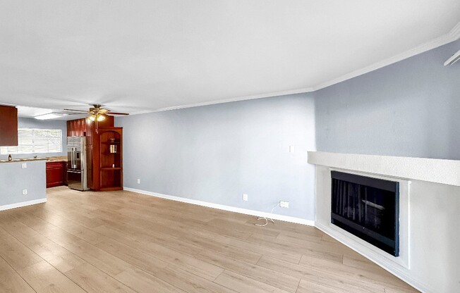 2 beds, 2 baths, 920 sqft, $2,695, Unit 204