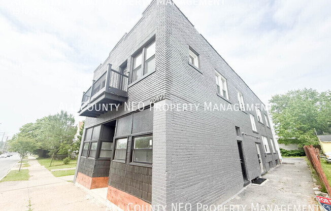2649 E 110 ST