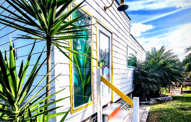 3405 N ORANGE BLOSSOM TRL