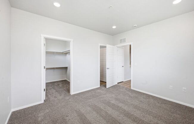 2 beds, 2 baths, 987 sqft, $1,532, Unit B307