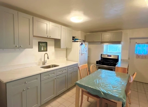 19 WESTBOURNE TER