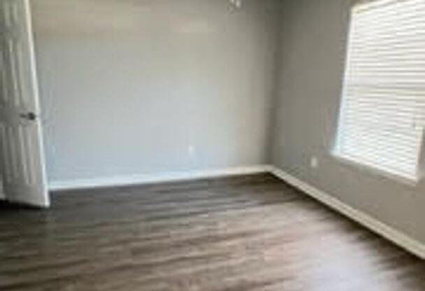 924 Cammaron Way