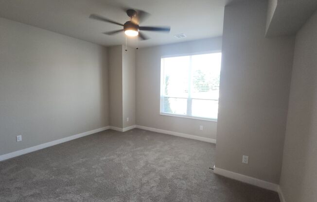 2 beds, 2 baths, 1,124 sqft, $1,795, Unit 880-201