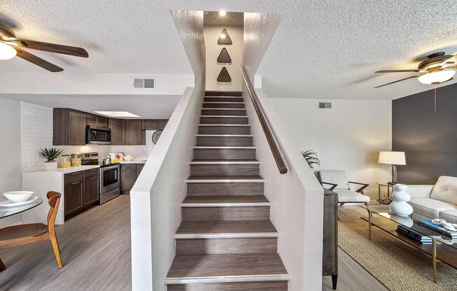 2 beds, 1.5 baths, 856 sqft, $1,895
