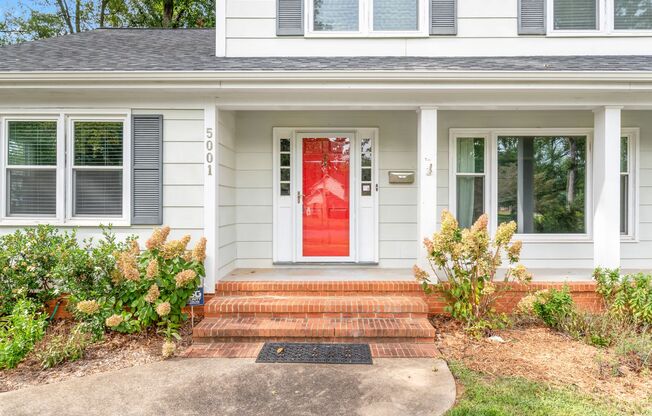 3 Bedroom home in Coventry Woods!