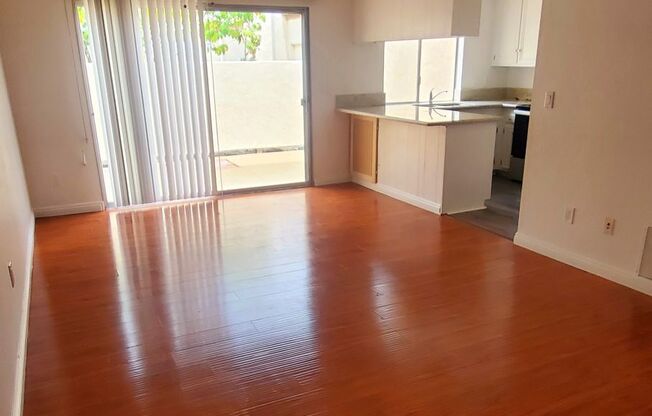 4 bed townhouse central  Clairemont