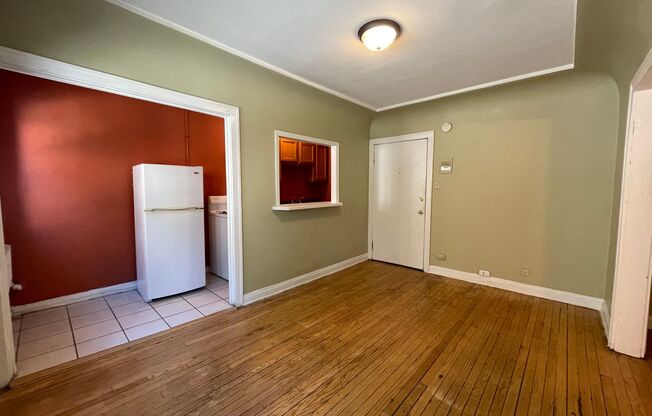 Studio, 1 bath, $825, Unit 06