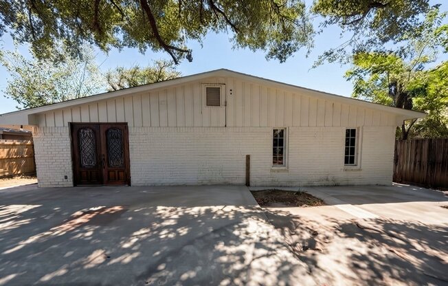 1115 FORESTBURG DR