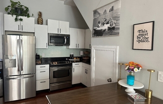 1 bed, 1 bath, 741 sqft, $3,500, Unit 3