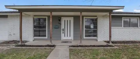 300 ROANOKE DR