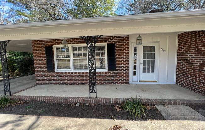 718 Dandridge Drive (Available after 4/1/24)