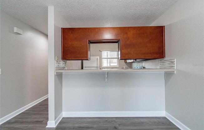 2 beds, 2 baths, 864 sqft, $1,400