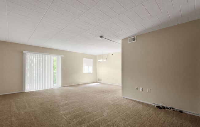 2 beds, 1 bath, 900 sqft, $1,049, Unit 112 I