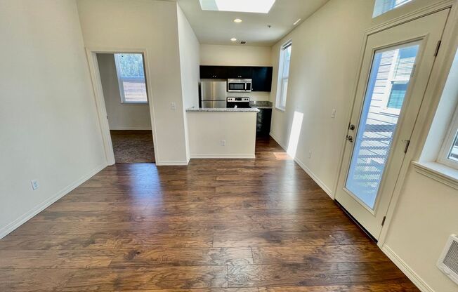 4720 NE Glisan St.