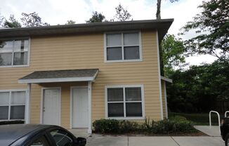 Beautiful 2 Bedroom, 2.5 Bath Condo in Desirable Isabella Park