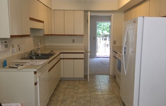 2 beds, 2.5 baths, $1,350