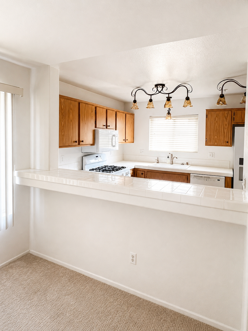 COMING SOON: Spacious Upstairs 3 Bed 3 Bath Townhouse with 2 Car Tandem Garage