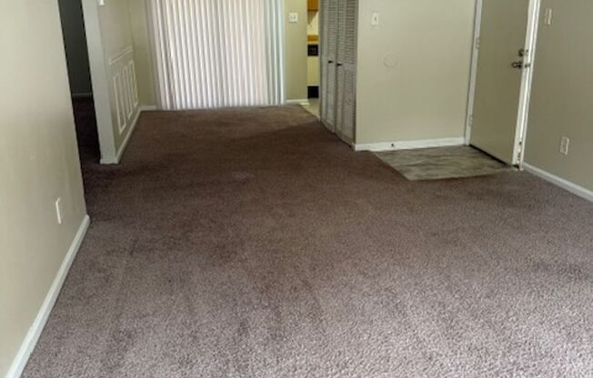 2 beds, 1 bath, 940 sqft, $1,125, Unit 203N