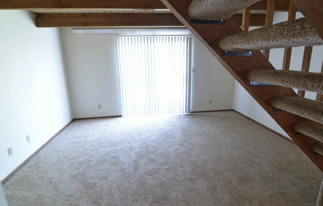 Carpeted Living Area at Abbington Village Apartments, Columbus, Ohio