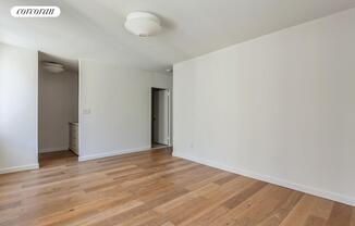 239 E 10 ST