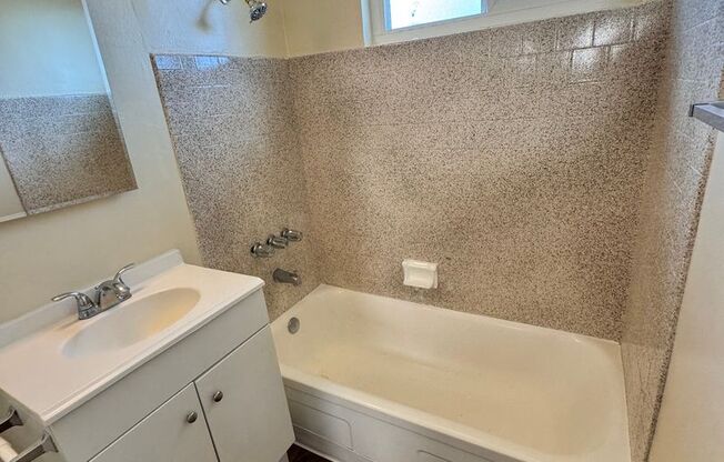 1 bed, 1 bath, $1,425, Unit Apt. 06