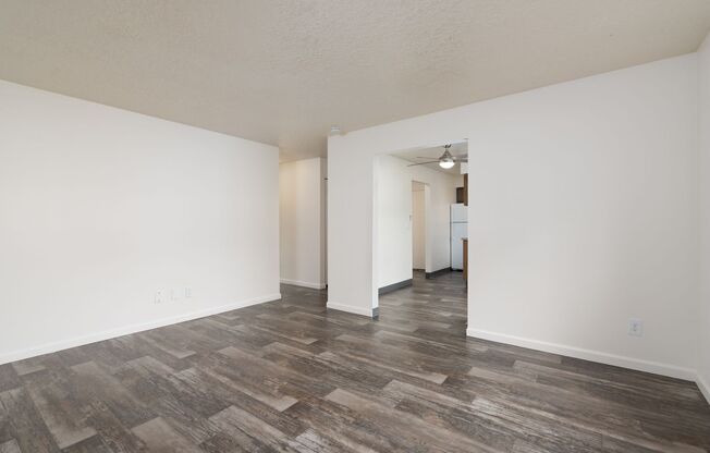 2 beds, 1 bath, 850 sqft, $1,550, Unit 750